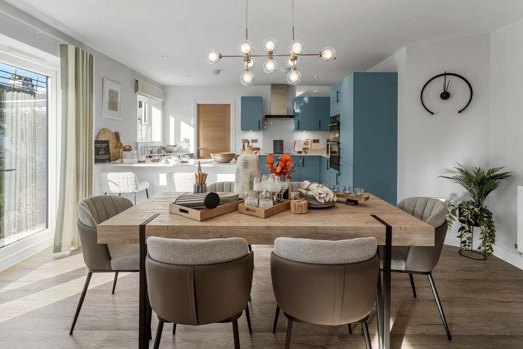 Property photo 2 of 6 Dining Area