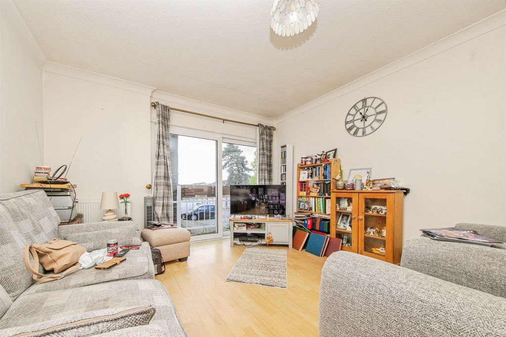 Property photo 2 of 9