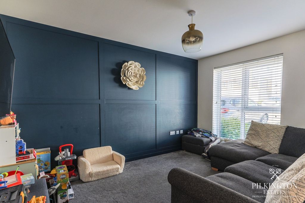 Property photo 3 of 15 5257465