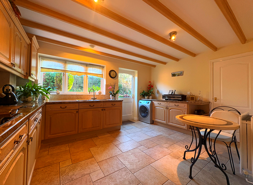 Property photo 3 of 16 Kitchen