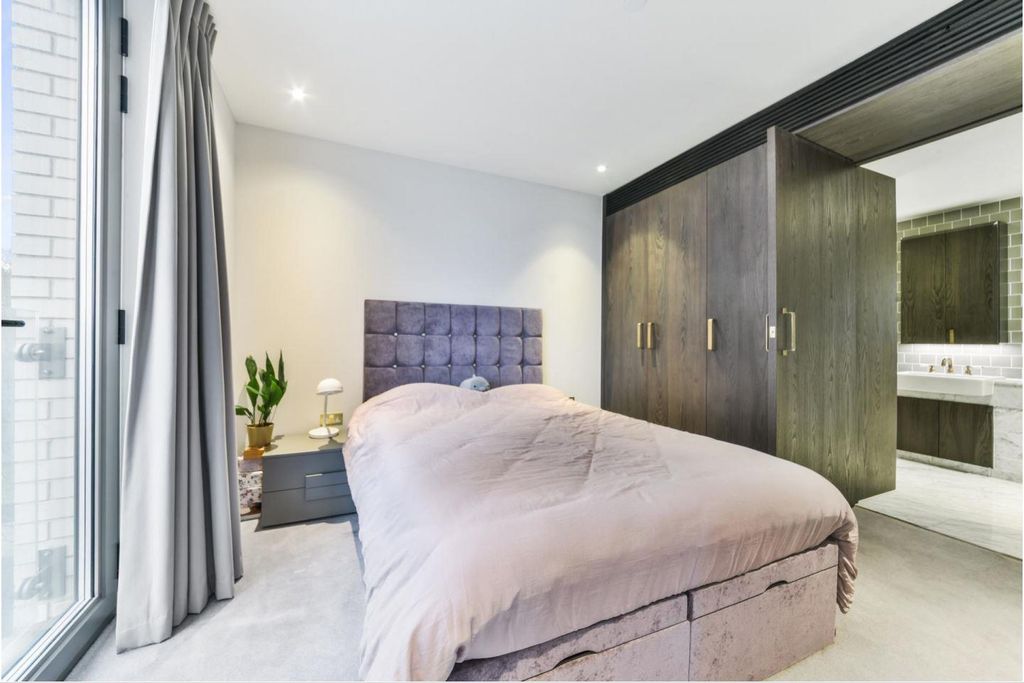 Property photo 3 of 4