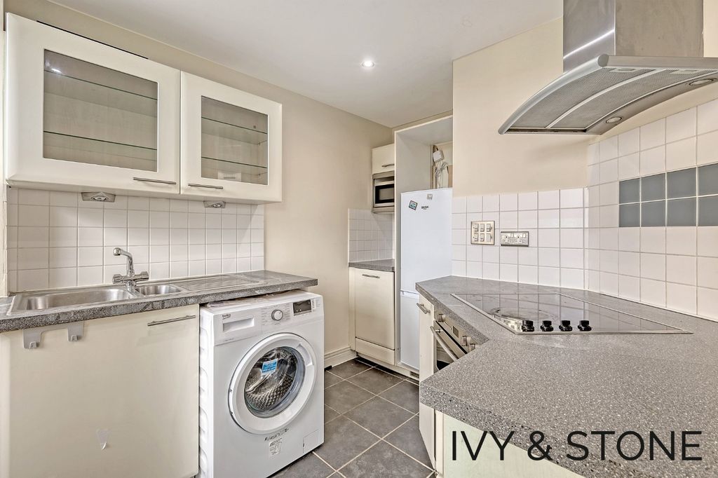 Property photo 3 of 12 3540444