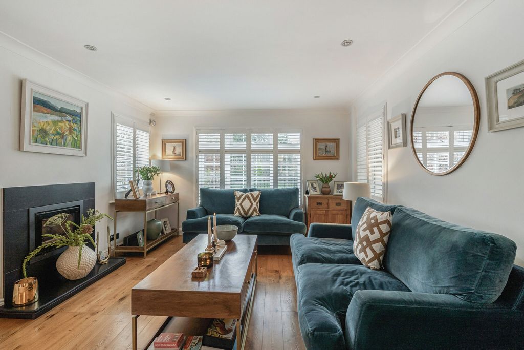 Property photo 3 of 14