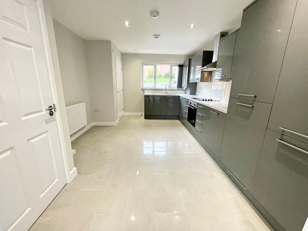 Property photo 3 of 13 Image