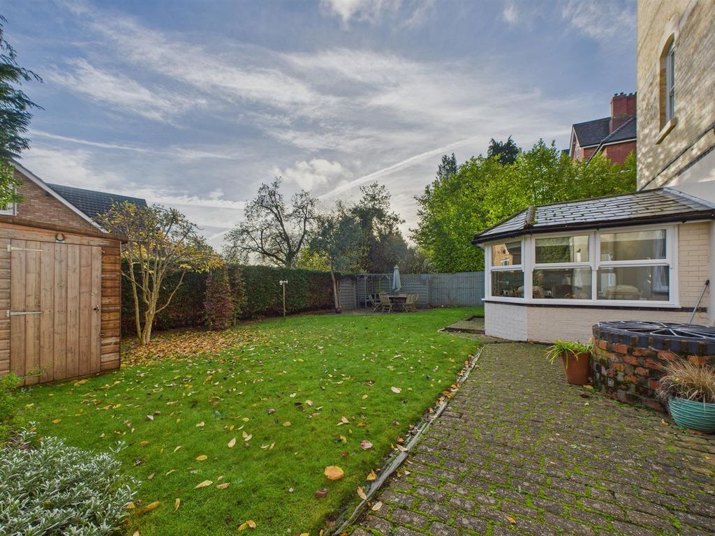 Property photo 2 of 28 Cam03972G0-Pr0183-Still004.Jpg