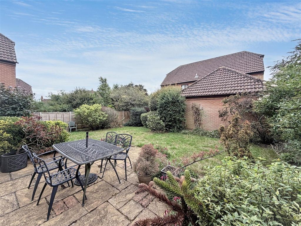 Property photo 3 of 21 Rear Garden