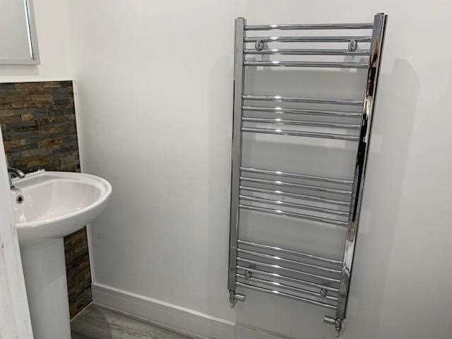 Property photo 3 of 9 Cloakroom