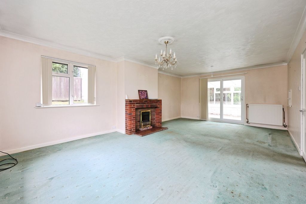 Property photo 3 of 17