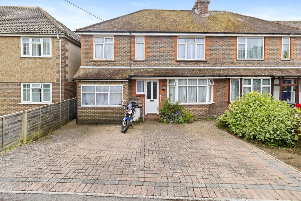 Property photo 1 of 24