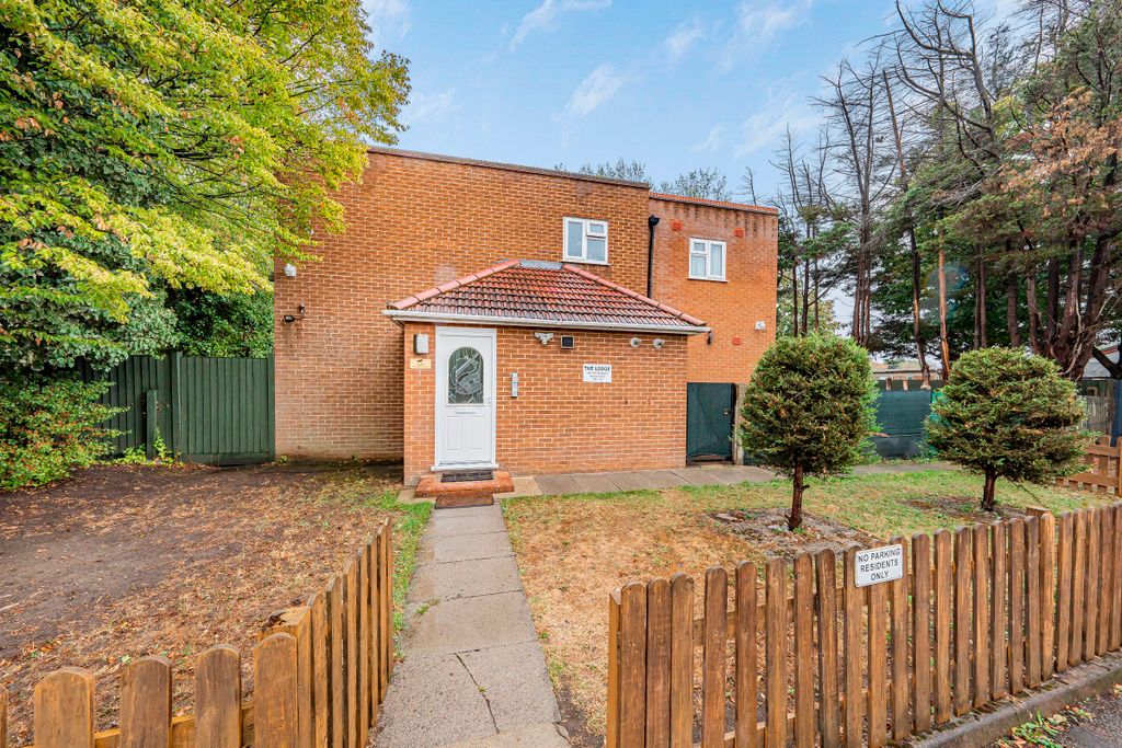Property photo 1 of 6