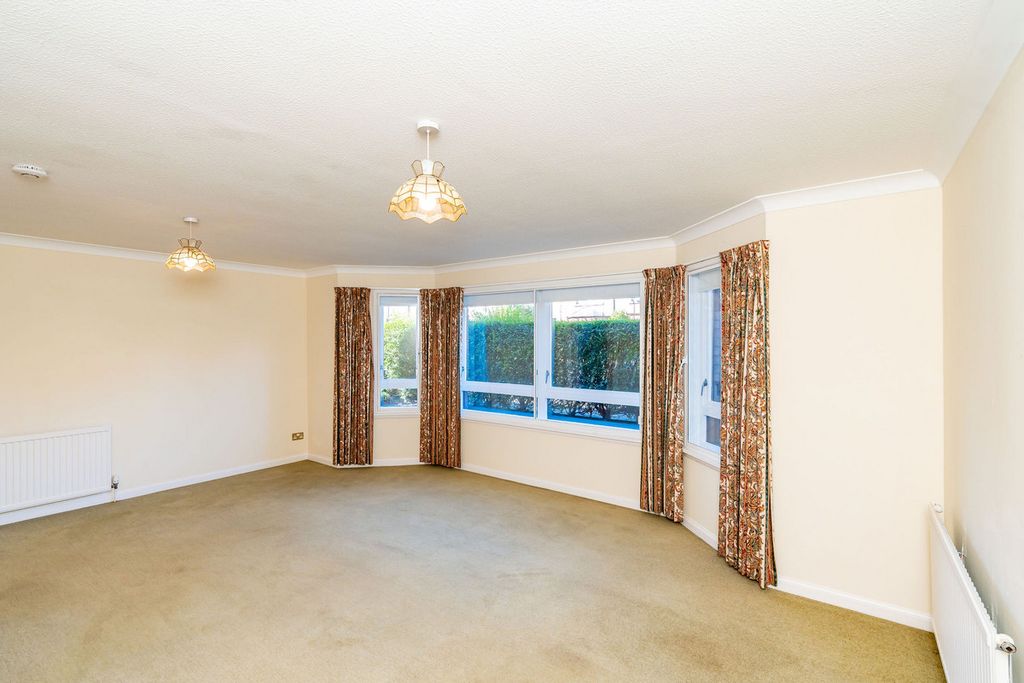 Property photo 2 of 37