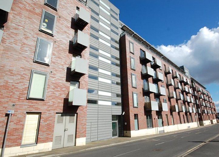 Property photo 1 of 8 Front External