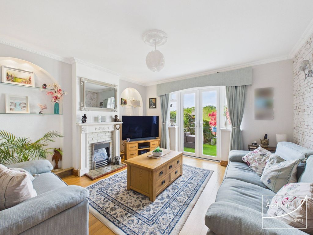 Property photo 2 of 44
