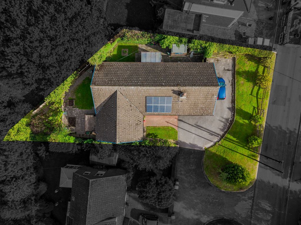 Property photo 3 of 28