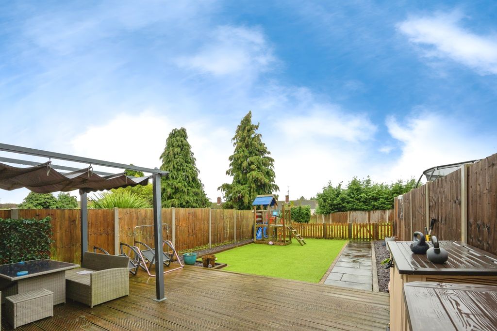 Property photo 2 of 15