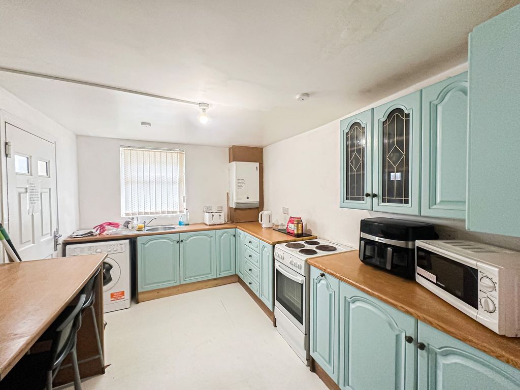 Property photo 2 of 8 Photo 7