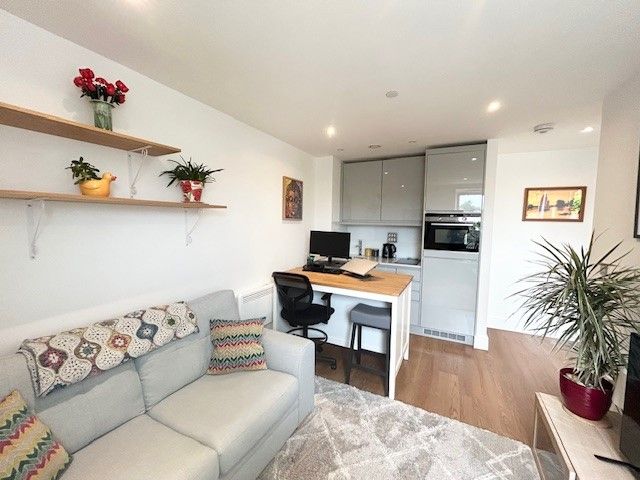 Property photo 2 of 8