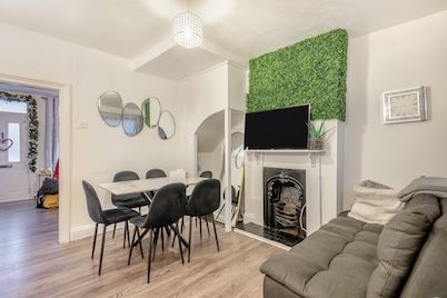 Property photo 3 of 12