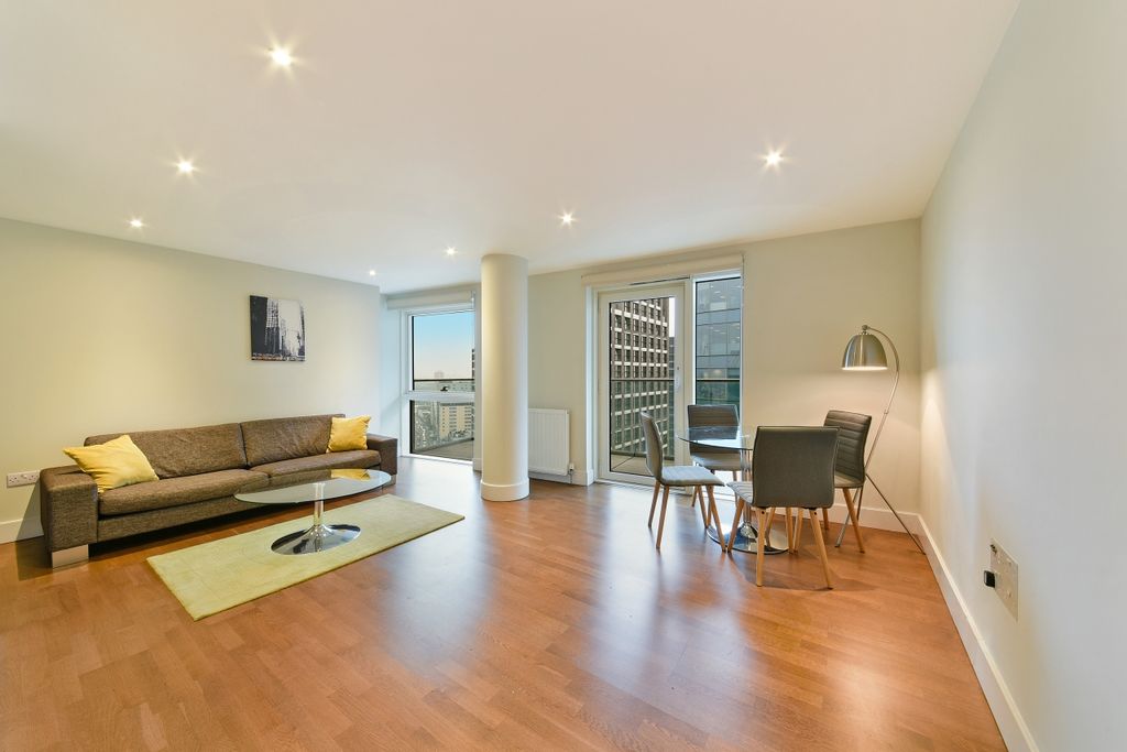 Property photo 1 of 9 Living Room Crawford