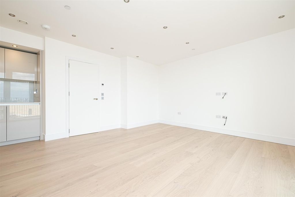Property photo 3 of 20 Living/Dining/Kitchen