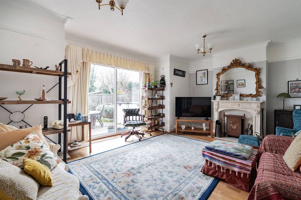 Property photo 2 of 19