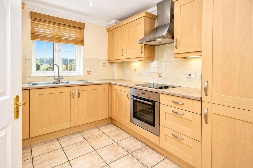 Property photo 2 of 9