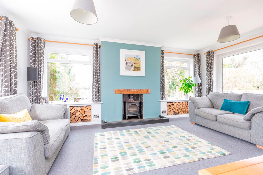 Property photo 3 of 24