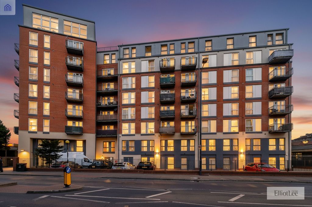 Property photo 1 of 11