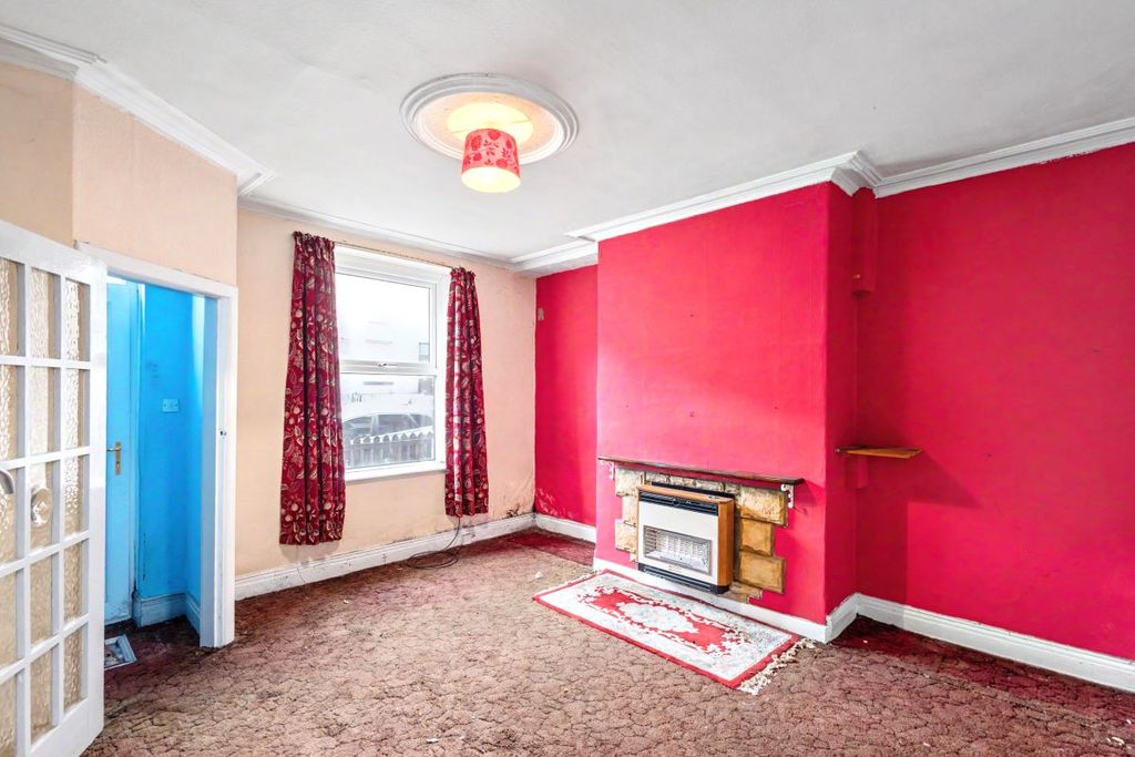 Property photo 2 of 14