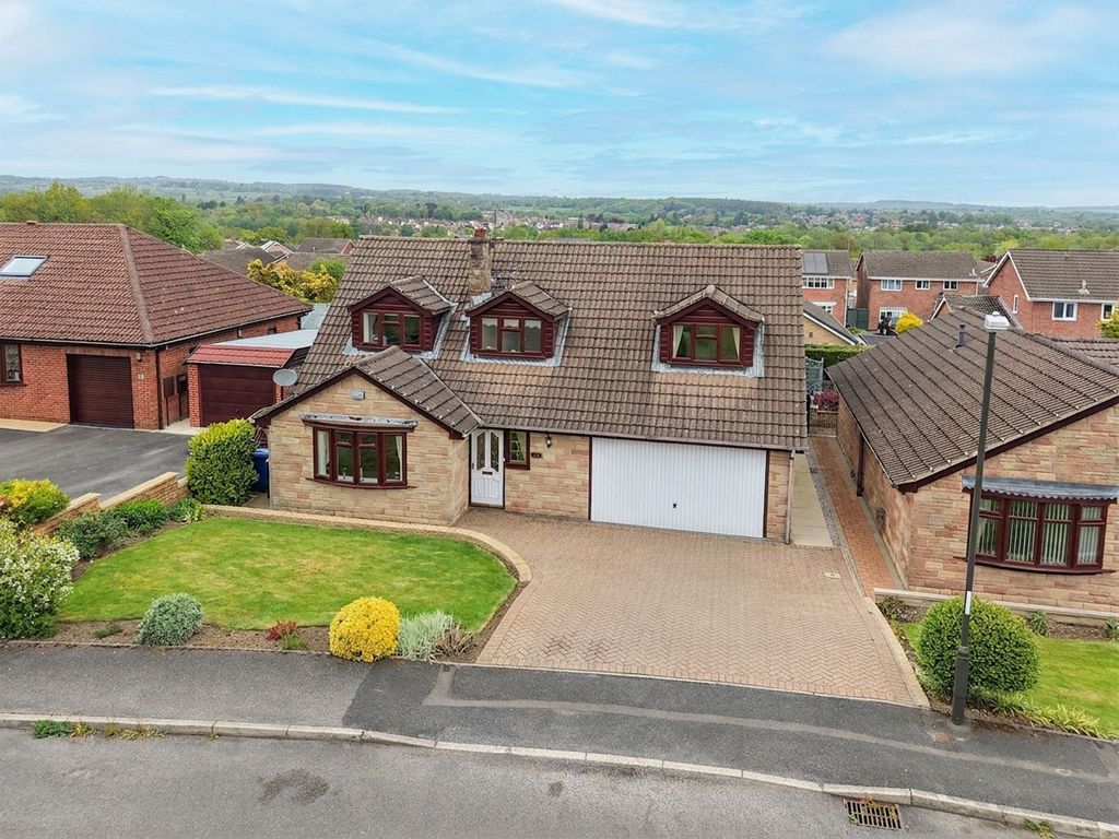 Property photo 1 of 32