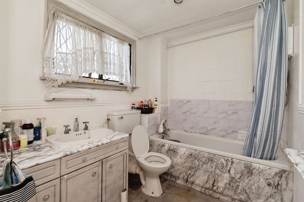 Property photo 3 of 14 Pbox-Img.Jpg