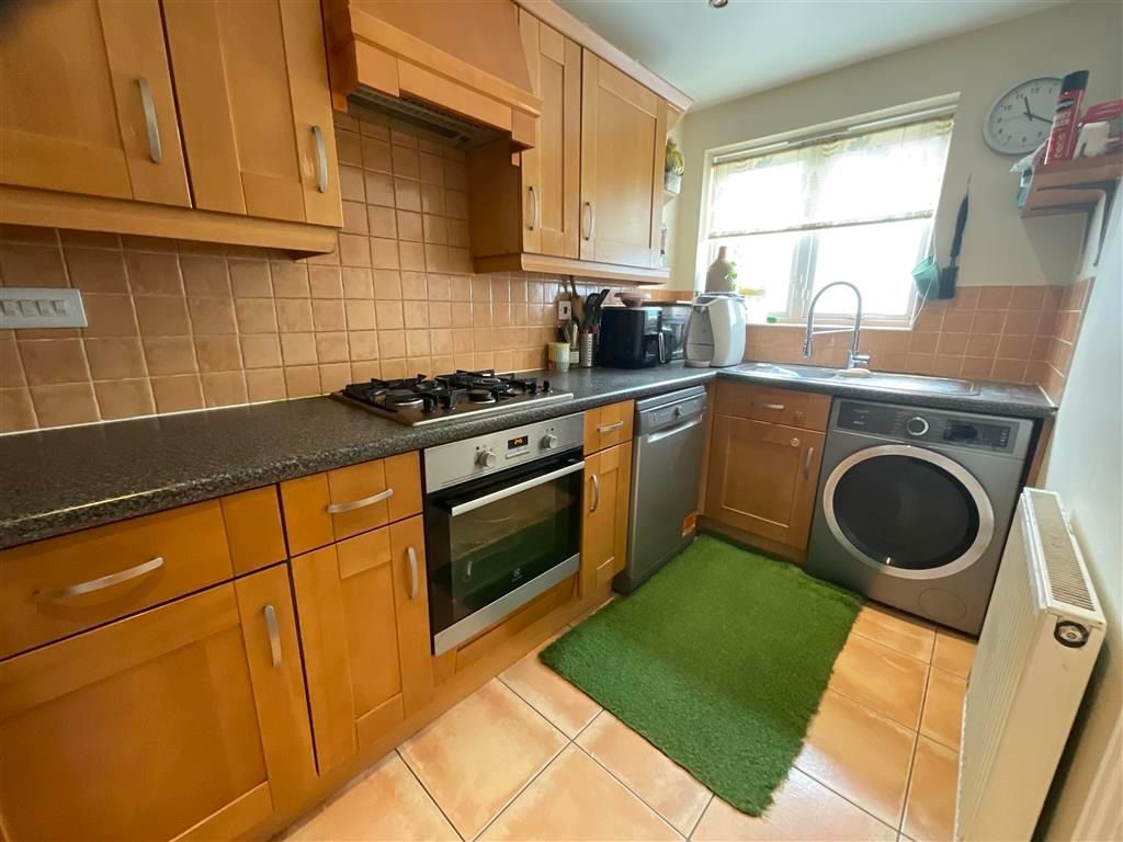 Property photo 3 of 11 Kitchen A