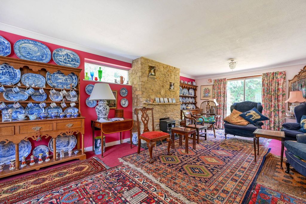Property photo 3 of 11