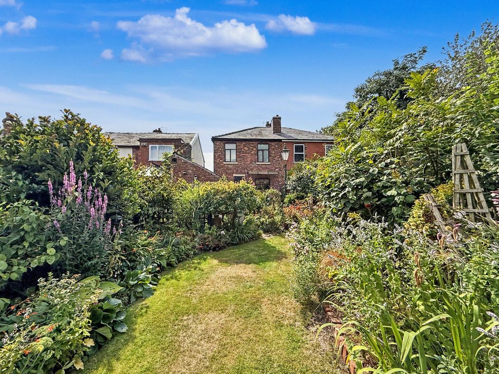 Property photo 3 of 35