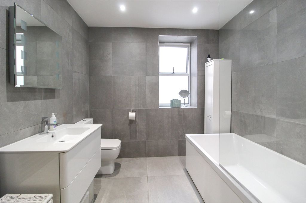 Property photo 3 of 14 Picture No. 14