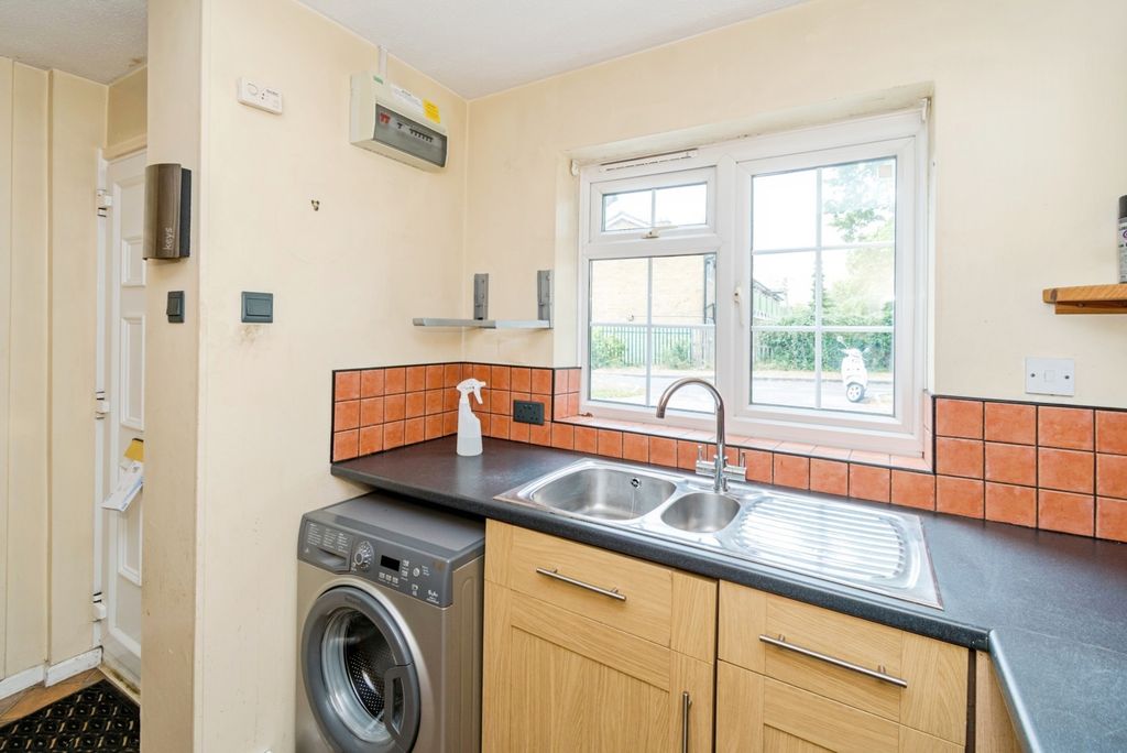 Property photo 3 of 16 Photo