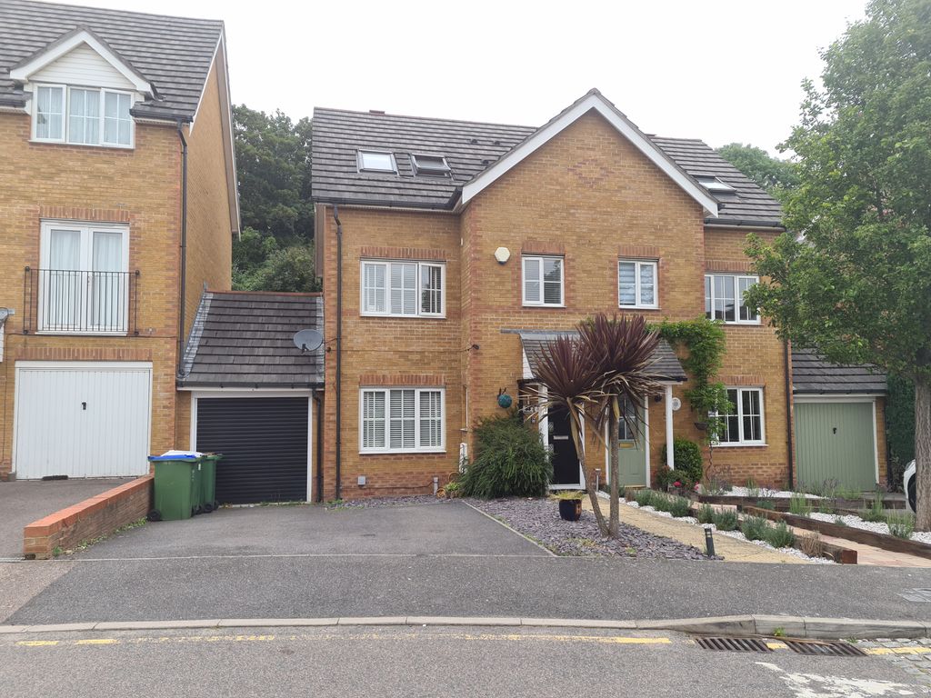 Property photo 1 of 17 Main