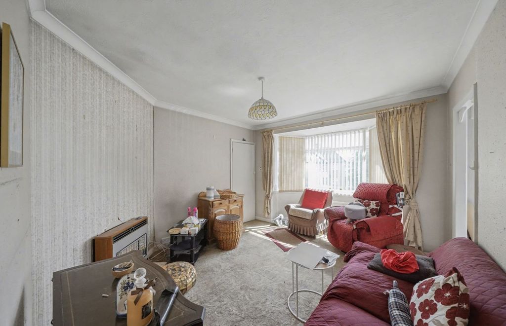Property photo 2 of 7