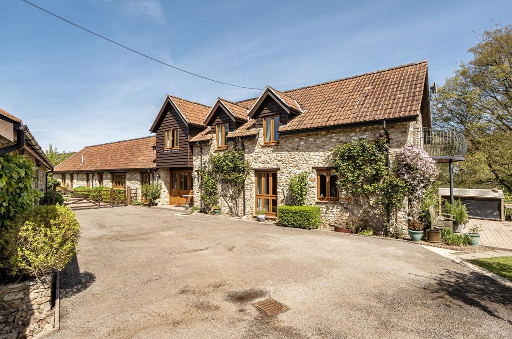 Property photo 1 of 29 1447617-17-69Ea16...