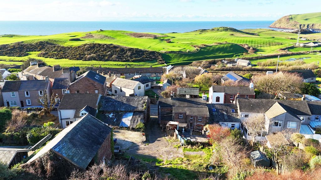 Property photo 2 of 23