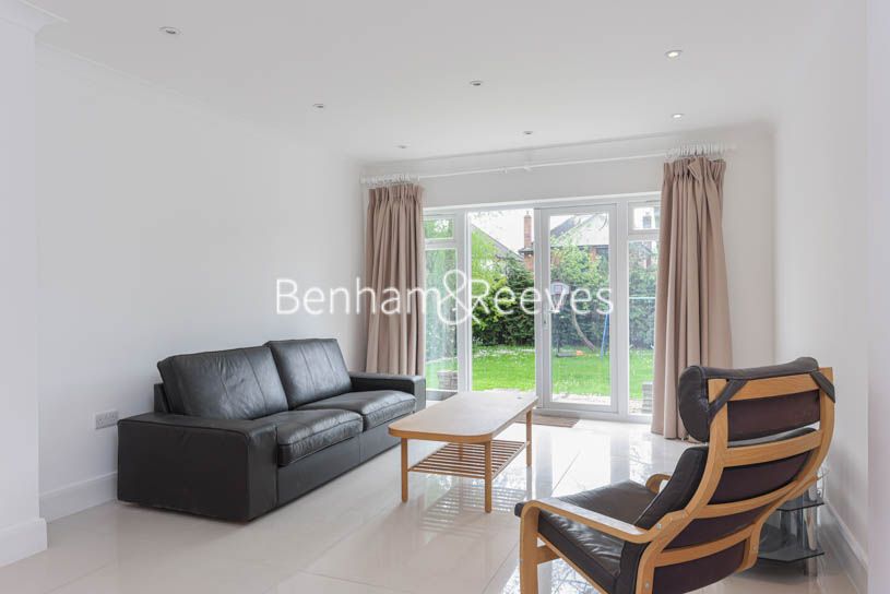 Property photo 1 of 31