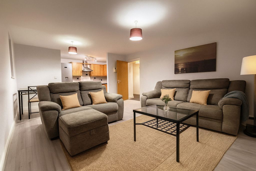 Property photo 1 of 7 Img_11_1_Original2