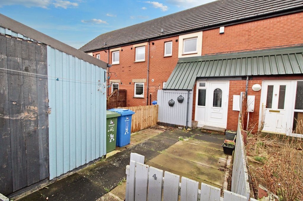 Property photo 1 of 10 External