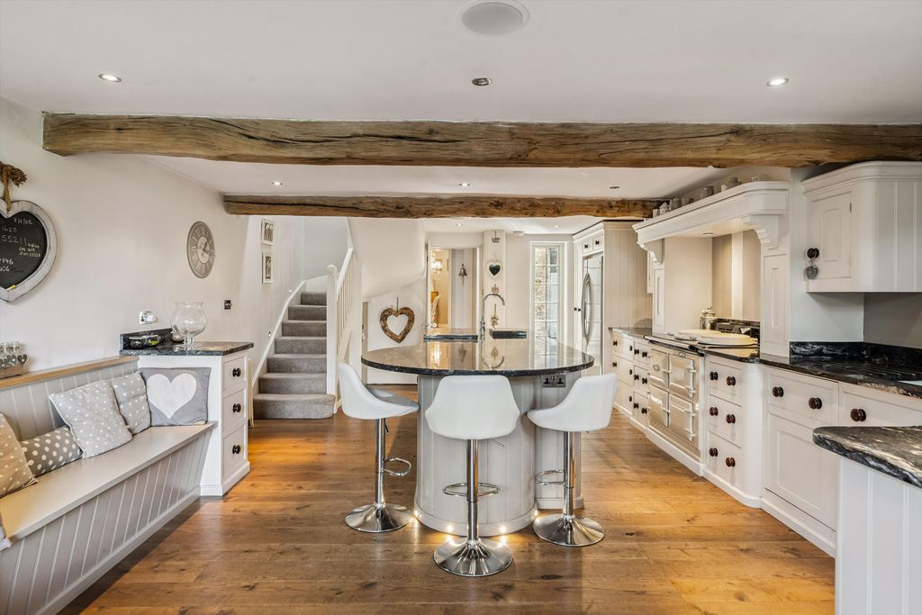 Property photo 3 of 25 Image