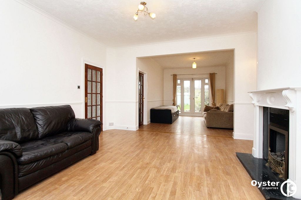 Property photo 2 of 10 Reception