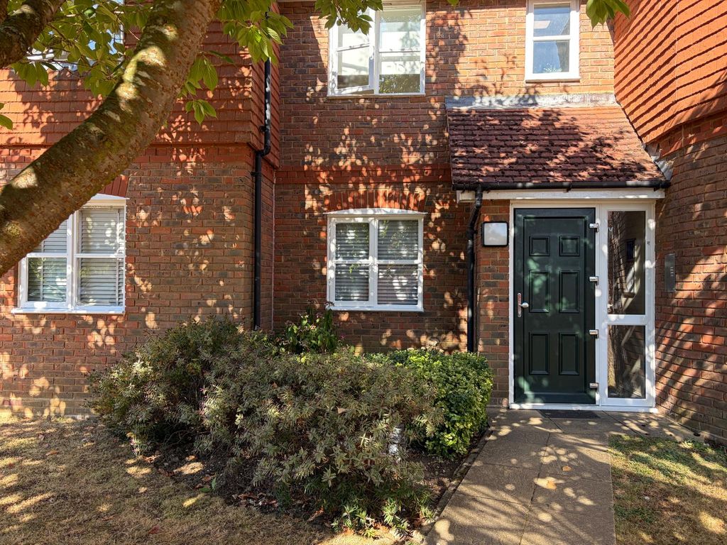 Property photo 2 of 17