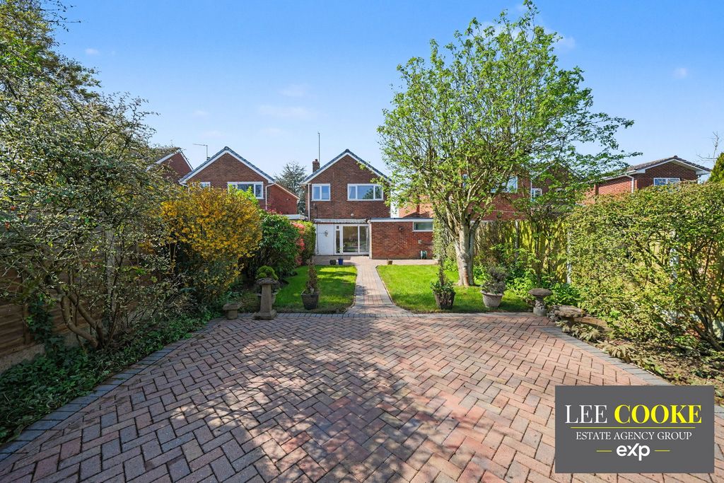 Property photo 2 of 26