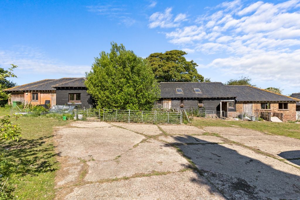 Property photo 3 of 23 4001293