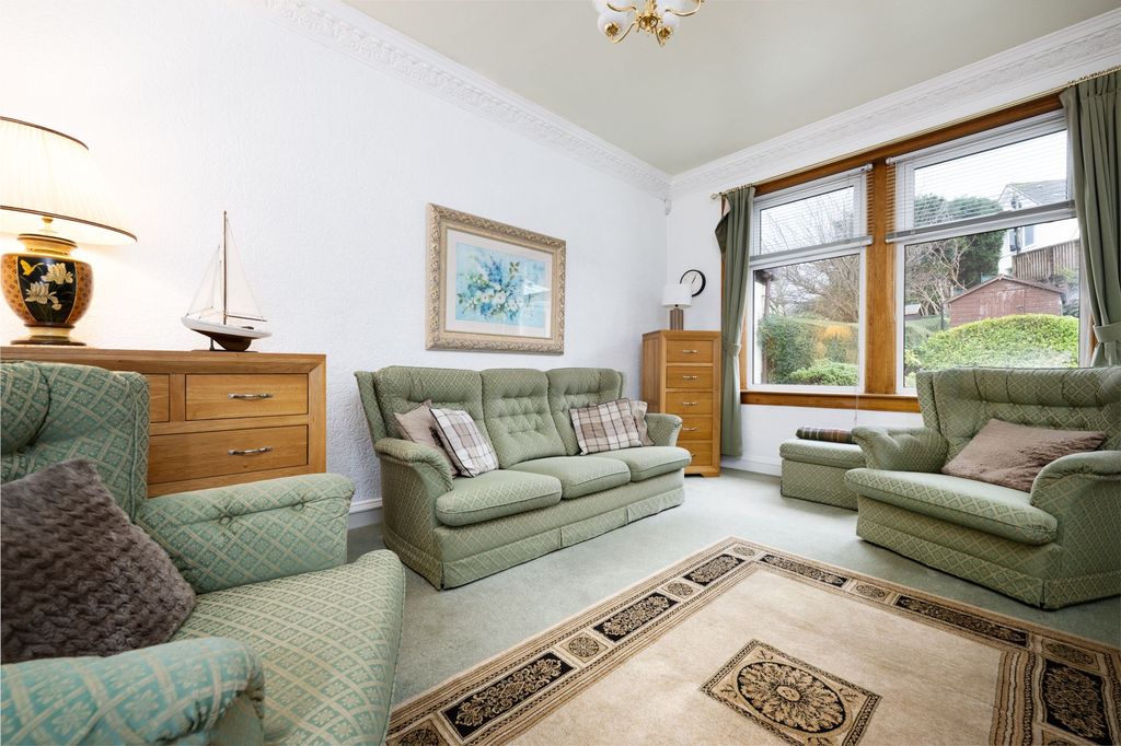 Property photo 2 of 21