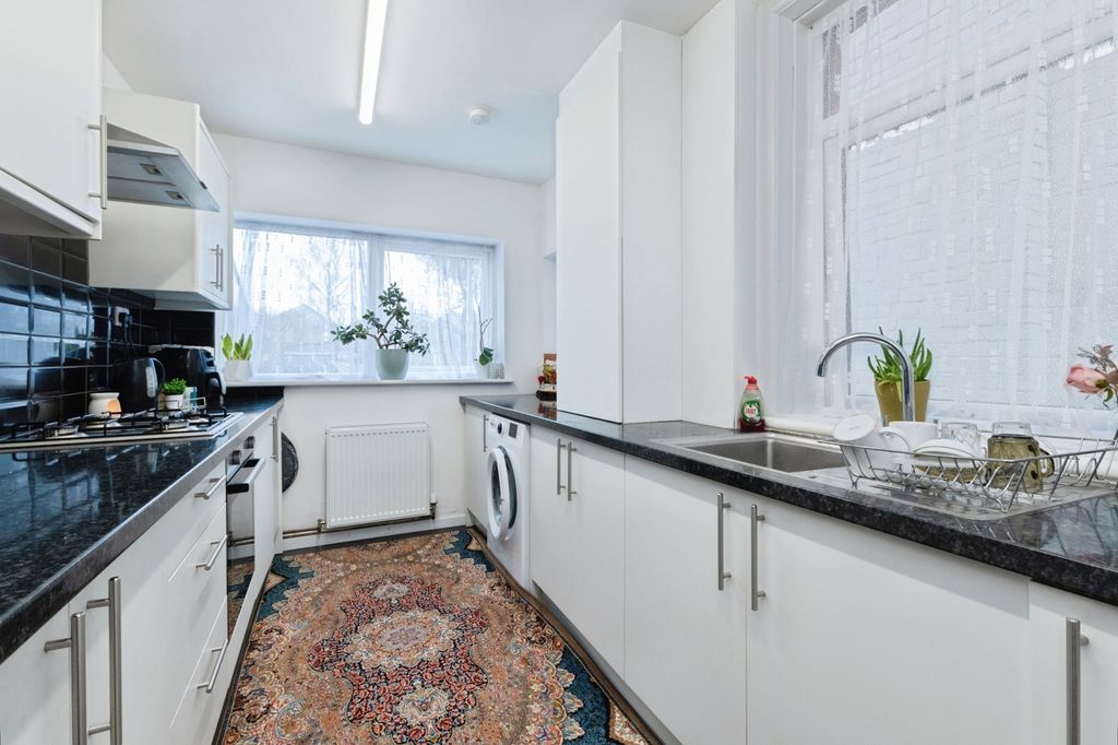 Property photo 3 of 18 Pbox-Img.Jpg